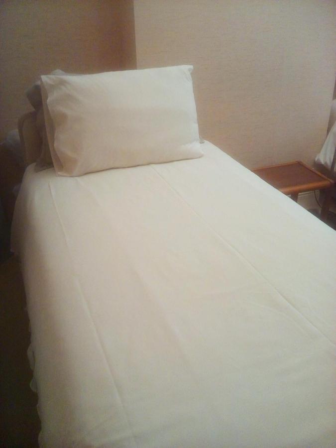 The Principality 2 Singles Bedroom Кардіфф Екстер'єр фото